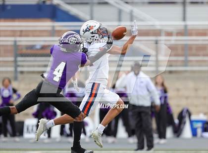 Thumbnail 3 in College Station vs. Wakeland (UIL Football 5A Regional Semifinals) photogallery.