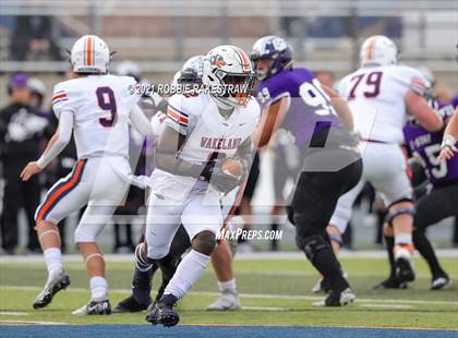Thumbnail 2 in College Station vs. Wakeland (UIL Football 5A Regional Semifinals) photogallery.