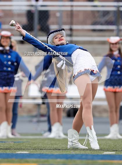 Thumbnail 1 in College Station vs. Wakeland (UIL Football 5A Regional Semifinals) photogallery.