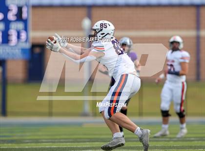 Thumbnail 2 in College Station vs. Wakeland (UIL Football 5A Regional Semifinals) photogallery.