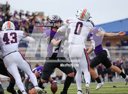 Thumbnail 2 in College Station vs. Wakeland (UIL Football 5A Regional Semifinals) photogallery.