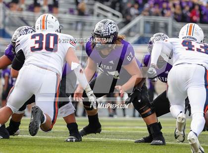 Thumbnail 2 in College Station vs. Wakeland (UIL Football 5A Regional Semifinals) photogallery.