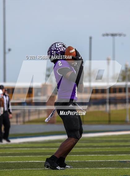 Thumbnail 2 in College Station vs. Wakeland (UIL Football 5A Regional Semifinals) photogallery.