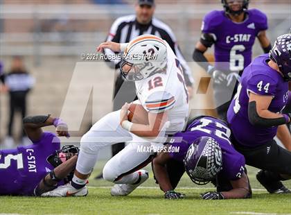 Thumbnail 2 in College Station vs. Wakeland (UIL Football 5A Regional Semifinals) photogallery.
