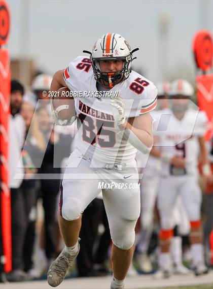 Thumbnail 1 in College Station vs. Wakeland (UIL Football 5A Regional Semifinals) photogallery.