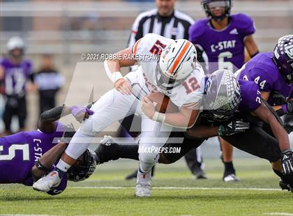 Thumbnail 1 in College Station vs. Wakeland (UIL Football 5A Regional Semifinals) photogallery.