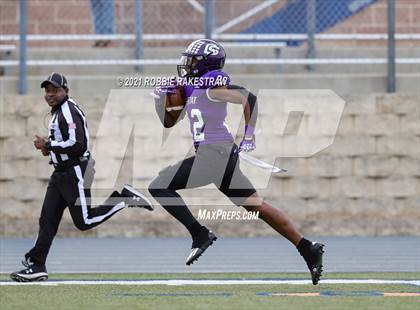 Thumbnail 2 in College Station vs. Wakeland (UIL Football 5A Regional Semifinals) photogallery.