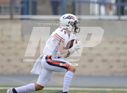 Thumbnail 2 in College Station vs. Wakeland (UIL Football 5A Regional Semifinals) photogallery.