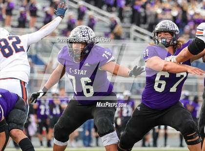 Thumbnail 3 in College Station vs. Wakeland (UIL Football 5A Regional Semifinals) photogallery.