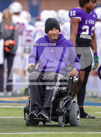 Thumbnail 2 in College Station vs. Wakeland (UIL Football 5A Regional Semifinals) photogallery.