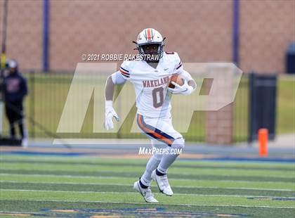 Thumbnail 2 in College Station vs. Wakeland (UIL Football 5A Regional Semifinals) photogallery.