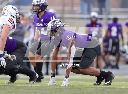 Thumbnail 3 in College Station vs. Wakeland (UIL Football 5A Regional Semifinals) photogallery.
