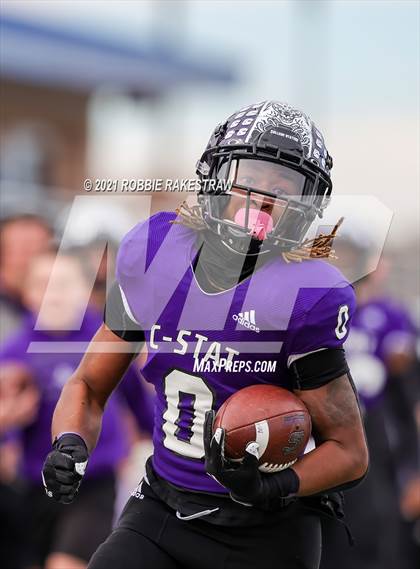 Thumbnail 2 in College Station vs. Wakeland (UIL Football 5A Regional Semifinals) photogallery.