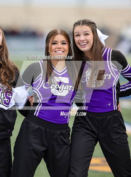 Thumbnail 2 in College Station vs. Wakeland (UIL Football 5A Regional Semifinals) photogallery.