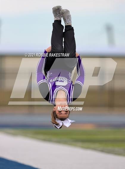 Thumbnail 1 in College Station vs. Wakeland (UIL Football 5A Regional Semifinals) photogallery.