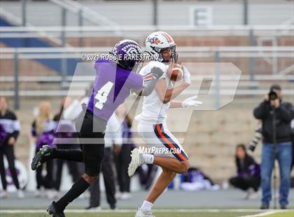 Thumbnail 2 in College Station vs. Wakeland (UIL Football 5A Regional Semifinals) photogallery.