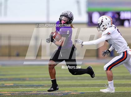Thumbnail 2 in College Station vs. Wakeland (UIL Football 5A Regional Semifinals) photogallery.