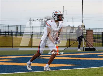 Thumbnail 3 in College Station vs. Wakeland (UIL Football 5A Regional Semifinals) photogallery.