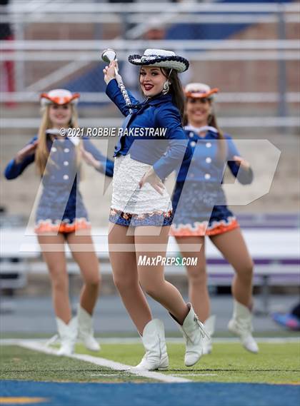 Thumbnail 1 in College Station vs. Wakeland (UIL Football 5A Regional Semifinals) photogallery.