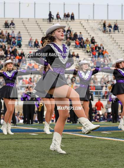 Thumbnail 1 in College Station vs. Wakeland (UIL Football 5A Regional Semifinals) photogallery.
