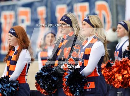 Thumbnail 3 in College Station vs. Wakeland (UIL Football 5A Regional Semifinals) photogallery.