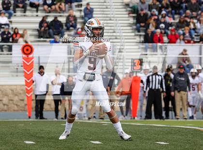 Thumbnail 2 in College Station vs. Wakeland (UIL Football 5A Regional Semifinals) photogallery.