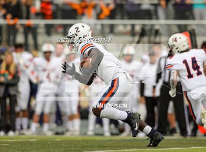 Thumbnail 2 in College Station vs. Wakeland (UIL Football 5A Regional Semifinals) photogallery.