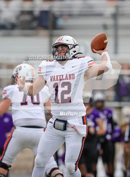 Thumbnail 1 in College Station vs. Wakeland (UIL Football 5A Regional Semifinals) photogallery.