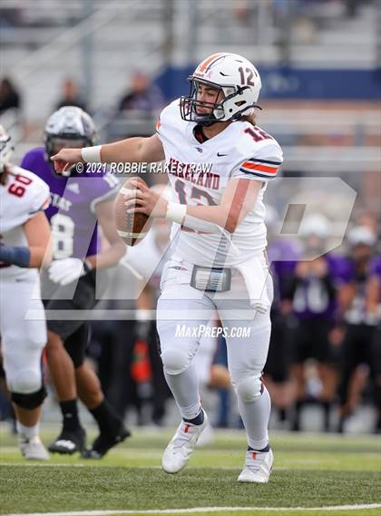 Thumbnail 1 in College Station vs. Wakeland (UIL Football 5A Regional Semifinals) photogallery.