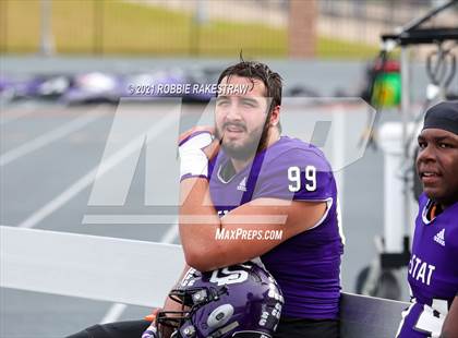Thumbnail 3 in College Station vs. Wakeland (UIL Football 5A Regional Semifinals) photogallery.