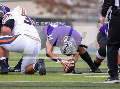 Thumbnail 1 in College Station vs. Wakeland (UIL Football 5A Regional Semifinals) photogallery.