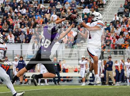 Thumbnail 2 in College Station vs. Wakeland (UIL Football 5A Regional Semifinals) photogallery.