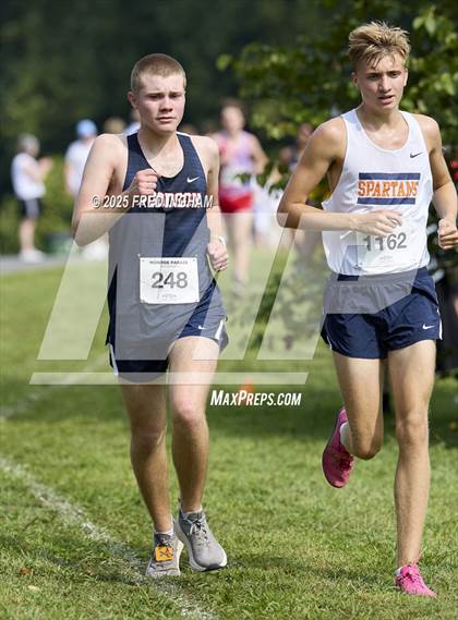 Thumbnail 1 in JV: Monroe Parker Invitational photogallery.