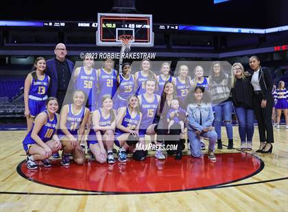 Thumbnail 2 in Boerne vs. Sunnyvale (UIL 4A Basketball State Semifinal Medal Ceremony) photogallery.