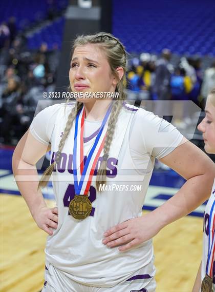 Thumbnail 1 in Boerne vs. Sunnyvale (UIL 4A Basketball State Semifinal Medal Ceremony) photogallery.