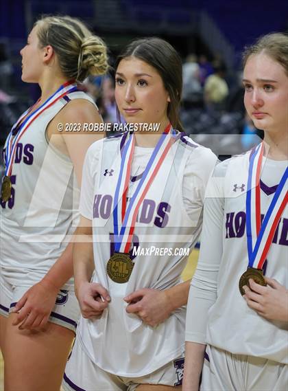 Thumbnail 3 in Boerne vs. Sunnyvale (UIL 4A Basketball State Semifinal Medal Ceremony) photogallery.
