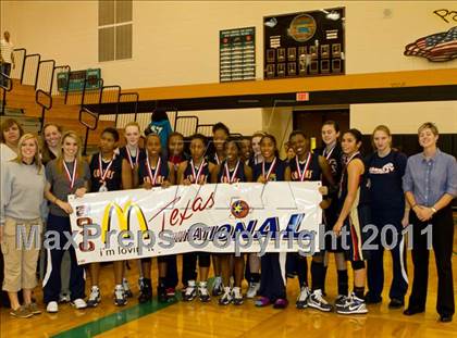 Thumbnail 3 in Klein Collins vs Cypress Falls (McDonald's Texas Invitational) photogallery.