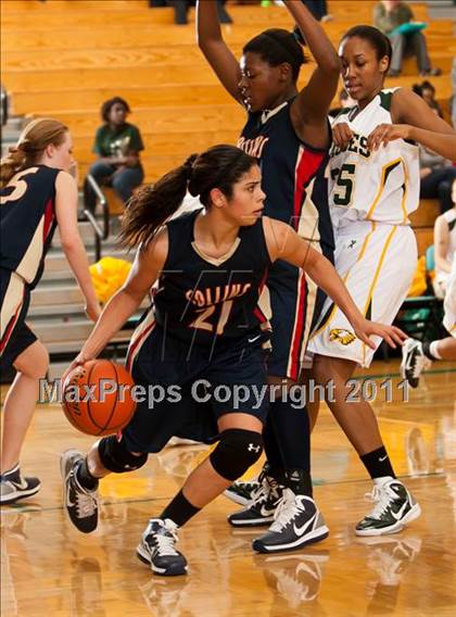 Thumbnail 3 in Klein Collins vs Cypress Falls (McDonald's Texas Invitational) photogallery.