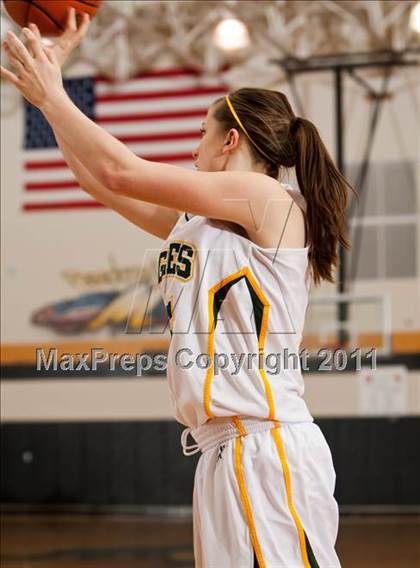 Thumbnail 3 in Klein Collins vs Cypress Falls (McDonald's Texas Invitational) photogallery.
