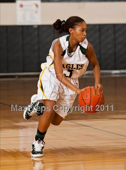 Thumbnail 3 in Klein Collins vs Cypress Falls (McDonald's Texas Invitational) photogallery.