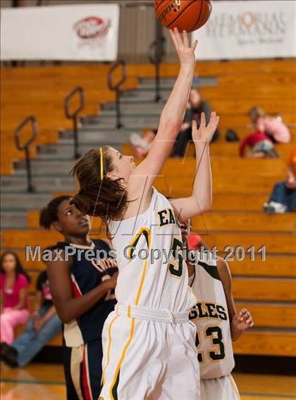 Thumbnail 1 in Klein Collins vs Cypress Falls (McDonald's Texas Invitational) photogallery.