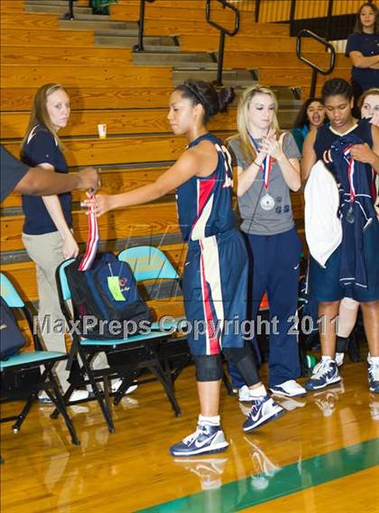 Thumbnail 2 in Klein Collins vs Cypress Falls (McDonald's Texas Invitational) photogallery.