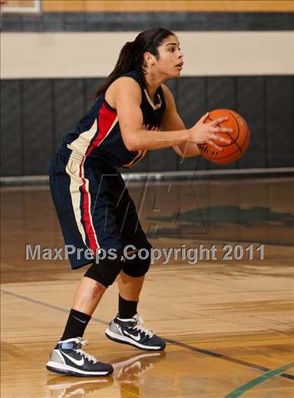 Thumbnail 2 in Klein Collins vs Cypress Falls (McDonald's Texas Invitational) photogallery.