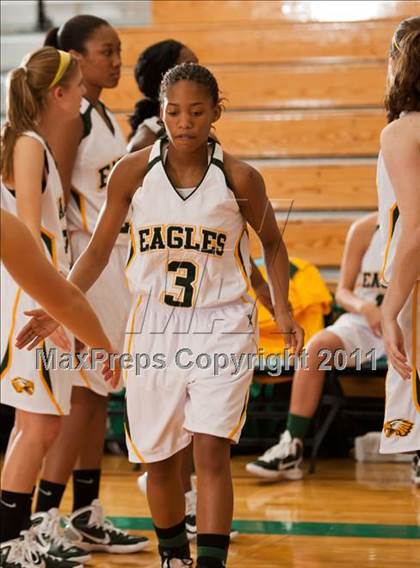 Thumbnail 2 in Klein Collins vs Cypress Falls (McDonald's Texas Invitational) photogallery.