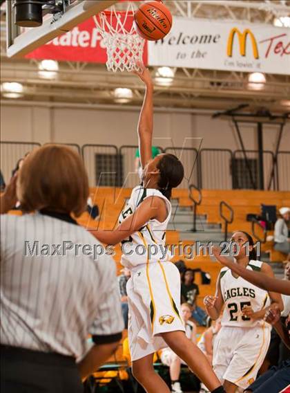 Thumbnail 1 in Klein Collins vs Cypress Falls (McDonald's Texas Invitational) photogallery.