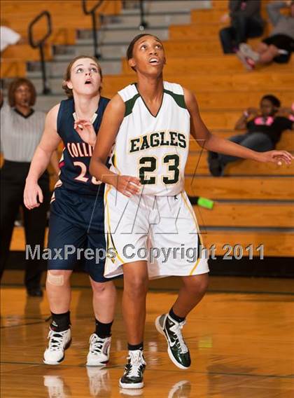 Thumbnail 2 in Klein Collins vs Cypress Falls (McDonald's Texas Invitational) photogallery.