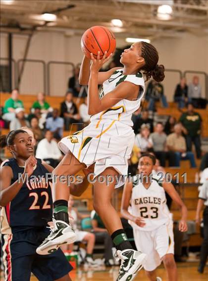 Thumbnail 3 in Klein Collins vs Cypress Falls (McDonald's Texas Invitational) photogallery.