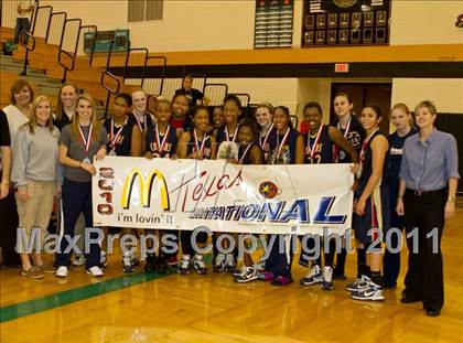 Thumbnail 3 in Klein Collins vs Cypress Falls (McDonald's Texas Invitational) photogallery.