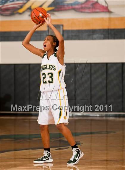 Thumbnail 1 in Klein Collins vs Cypress Falls (McDonald's Texas Invitational) photogallery.