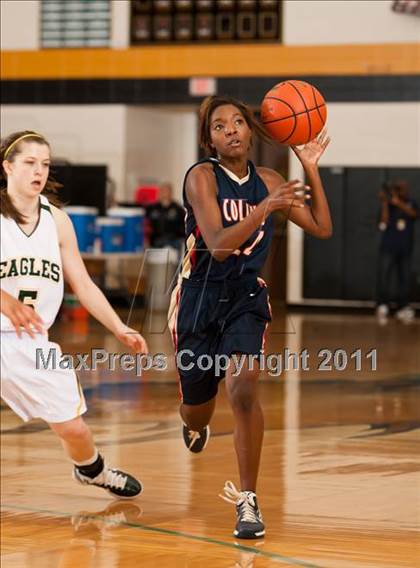 Thumbnail 2 in Klein Collins vs Cypress Falls (McDonald's Texas Invitational) photogallery.